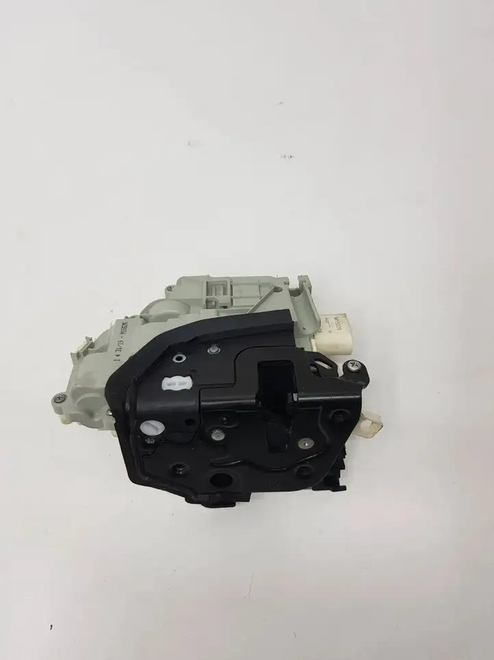 Audi A4 S4 B9 (2015 - 2019) 4G0839015F Замок задней двери — фото 2