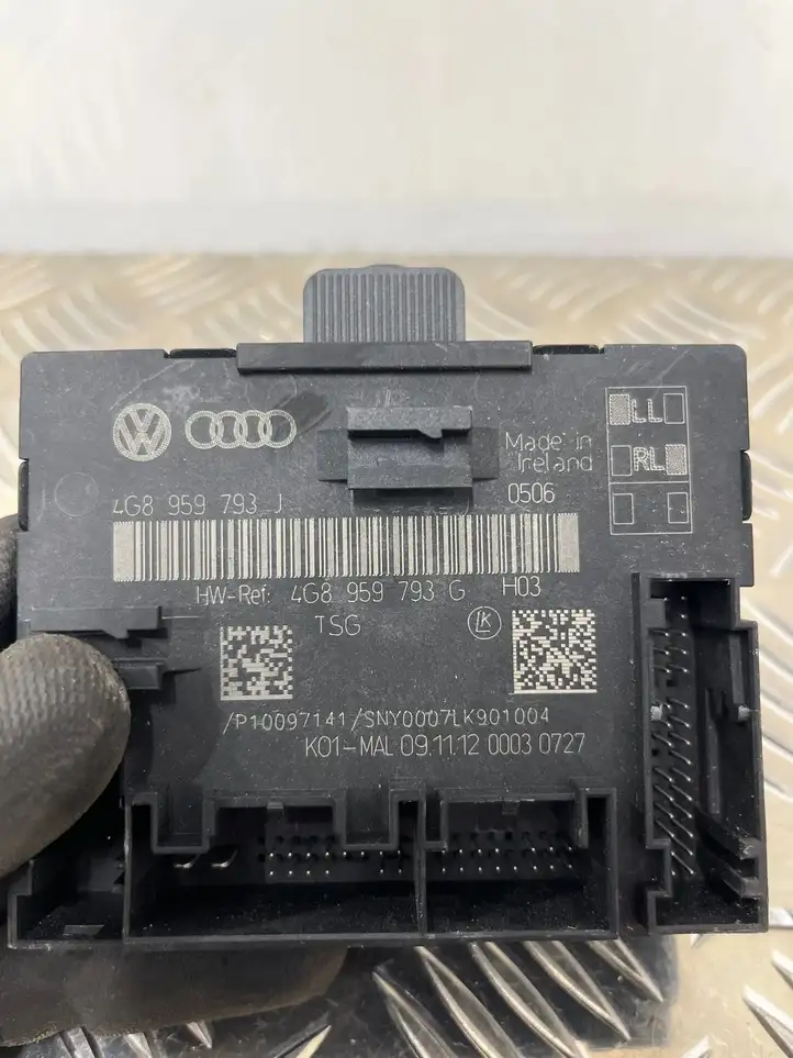 Audi A6 C7 (2011 - 2014) 4G8959793J Блок управления дверью — фото 3