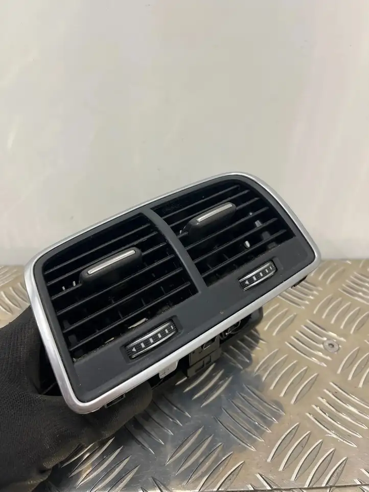 Audi A6 C7 (2014 - 2018) 4G0819203 Задний воздушный дефлектор — фото 2