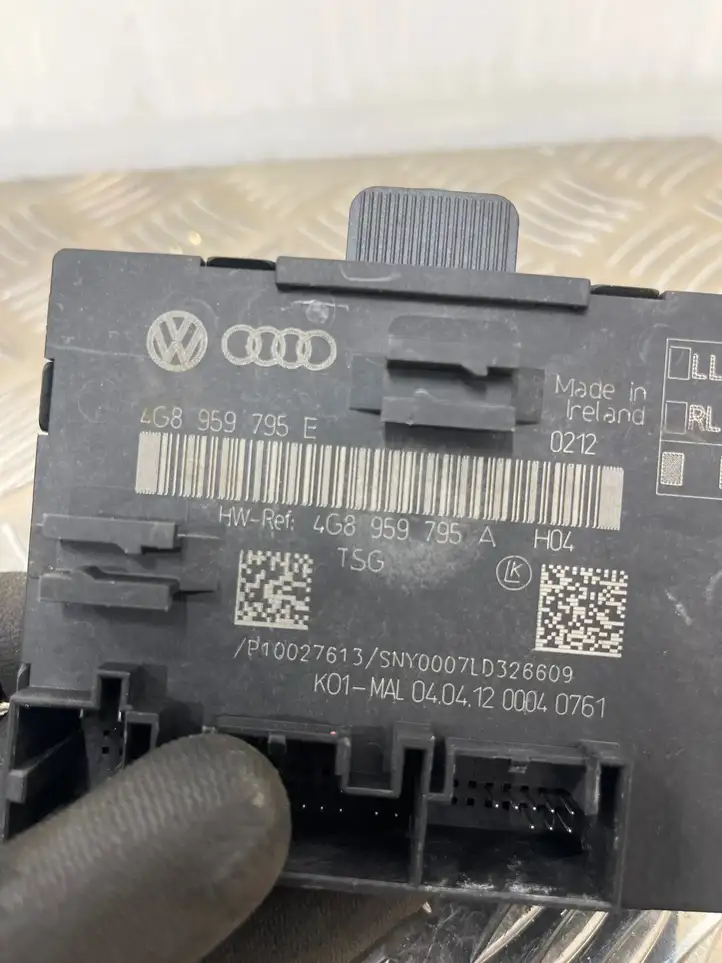 Audi A6 C7 (2011 - 2014) 4G8959795E Блок управления дверью — фото 3