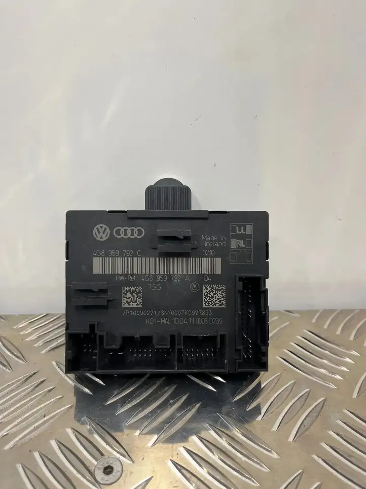 Audi A6 C7 (2011 - 2014) 4G8959792A Блок управления дверью — фото 1