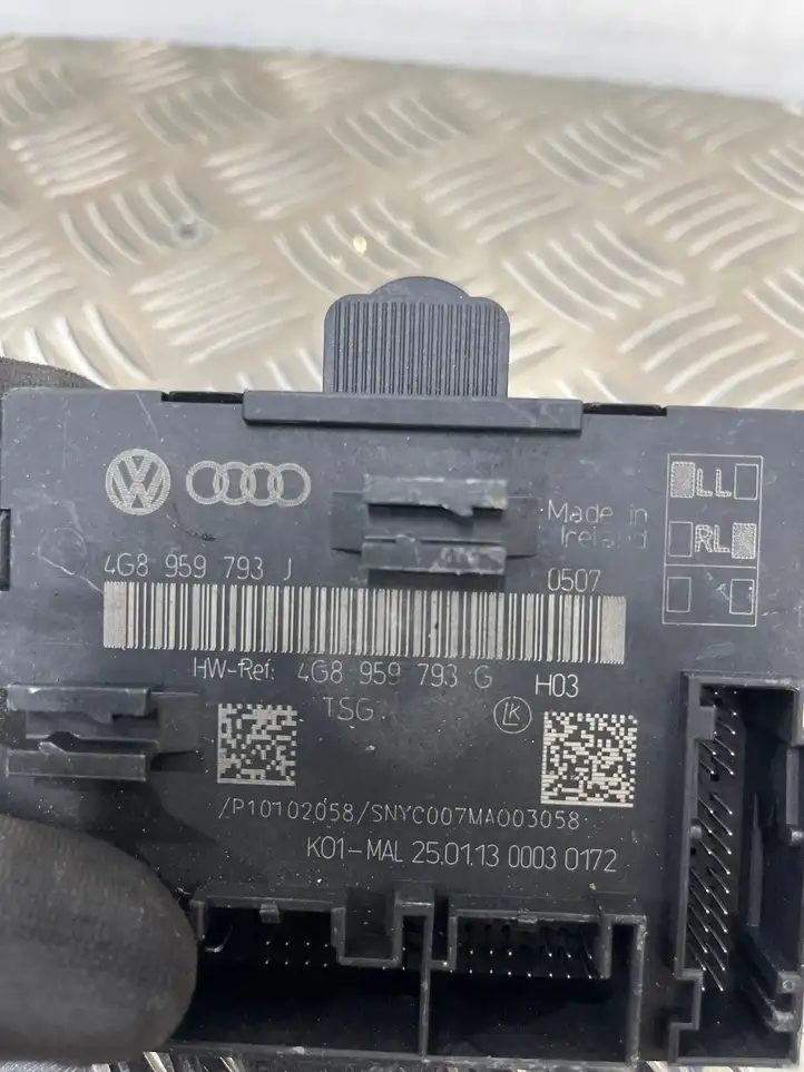 Audi A6 C7 (2011 - 2014) 4G8959793G Блок управления дверью — фото 3