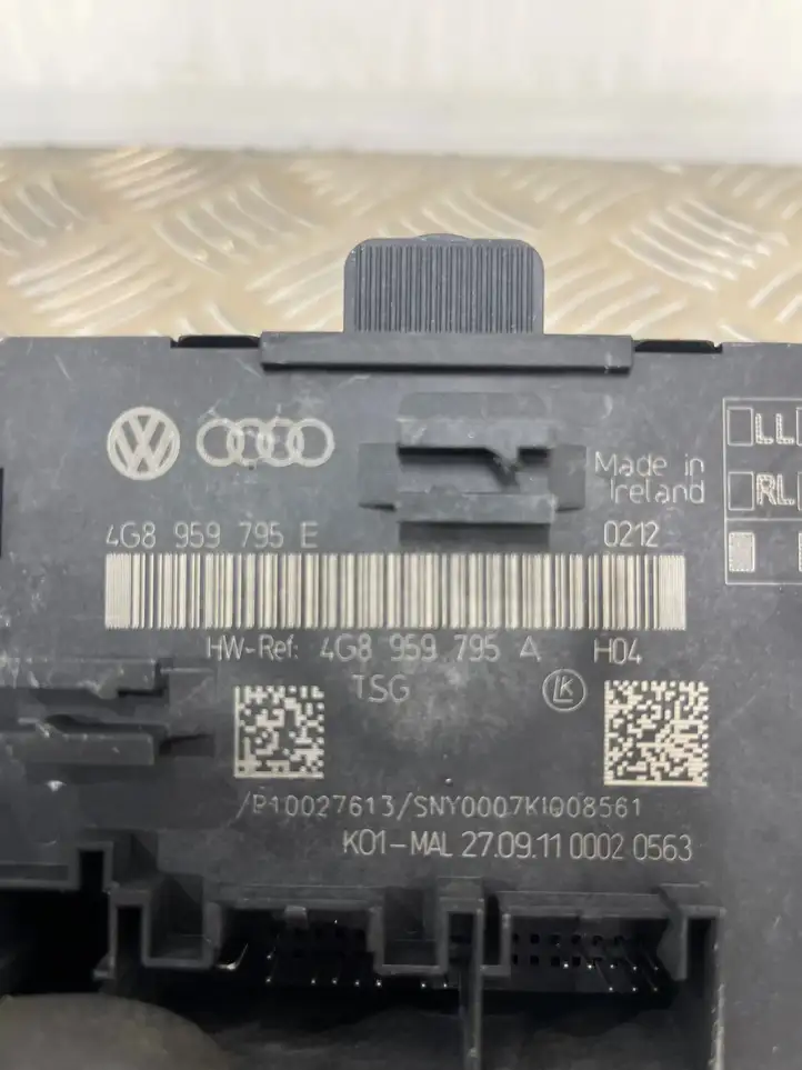 Audi A6 C7 (2011 - 2014) 4G8959795E Блок управления дверью — фото 3