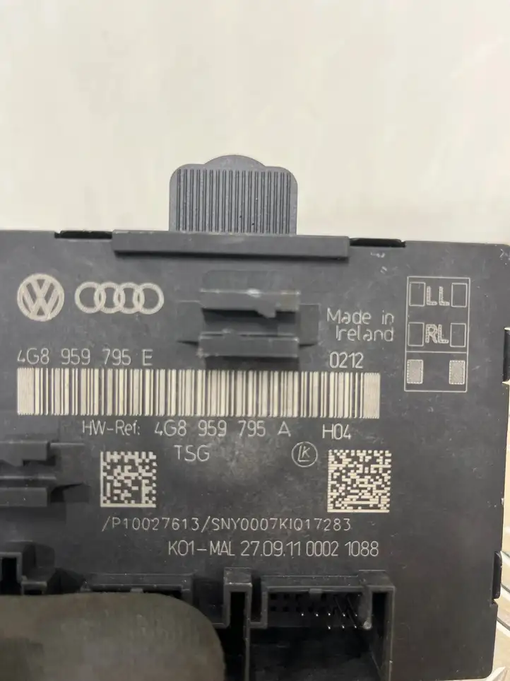 Audi A6 C7 (2011 - 2014) 4G8959795E Блок управления дверью — фото 3