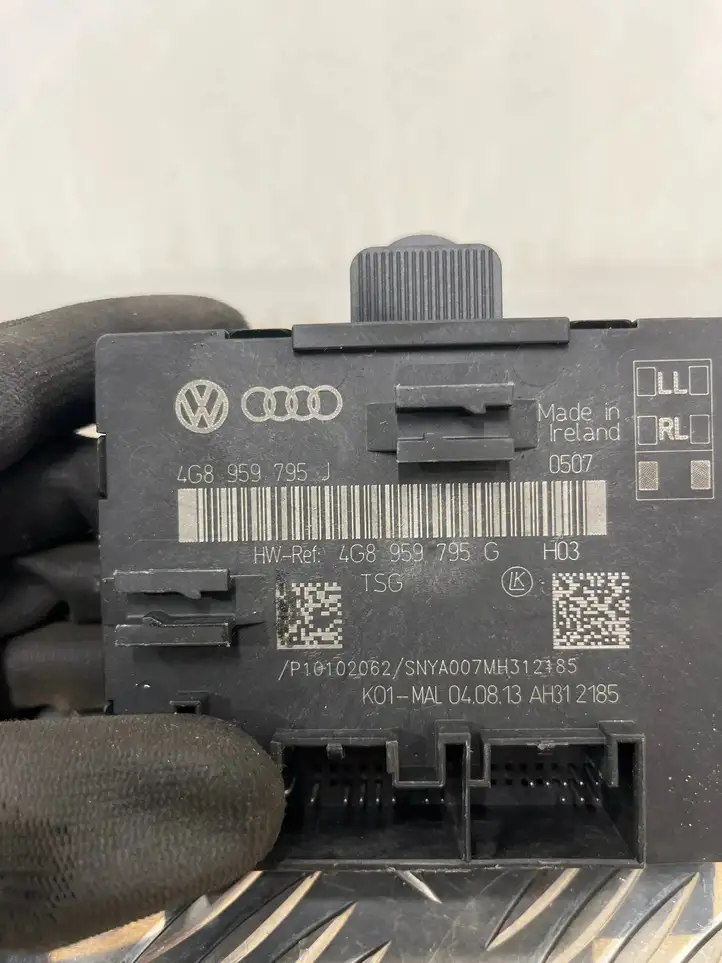Audi A6 C7 (2011 - 2014) 4G8959795G Блок управления дверью — фото 3