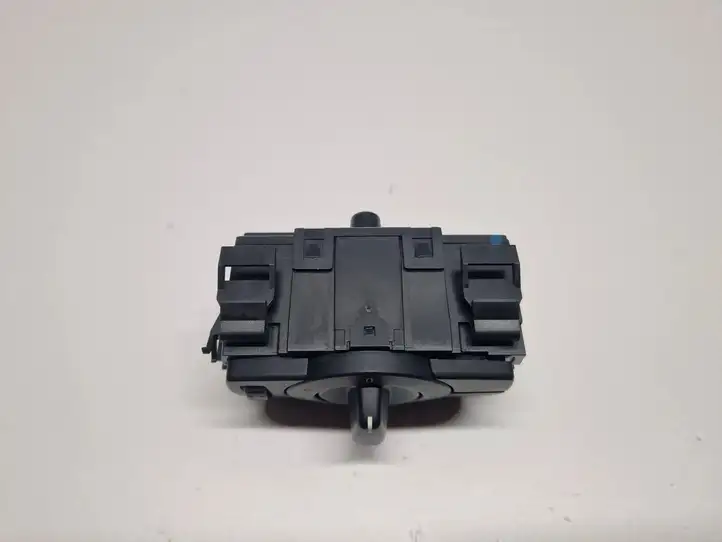 BMW 3 E90 E91 (2005 - 2012) 6938864 Включатель фонарей — фото 3