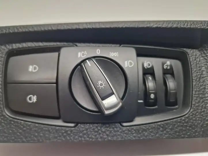 BMW 1 F20 F21 (2011 - 2019) 9265305 Включатель фонарей — фото 2