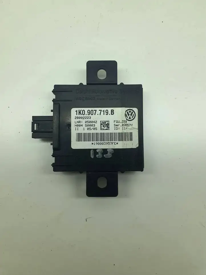Volkswagen Touran I (2003 - 2010) 1K0907719B Блок управления сигнализацией — фото 1