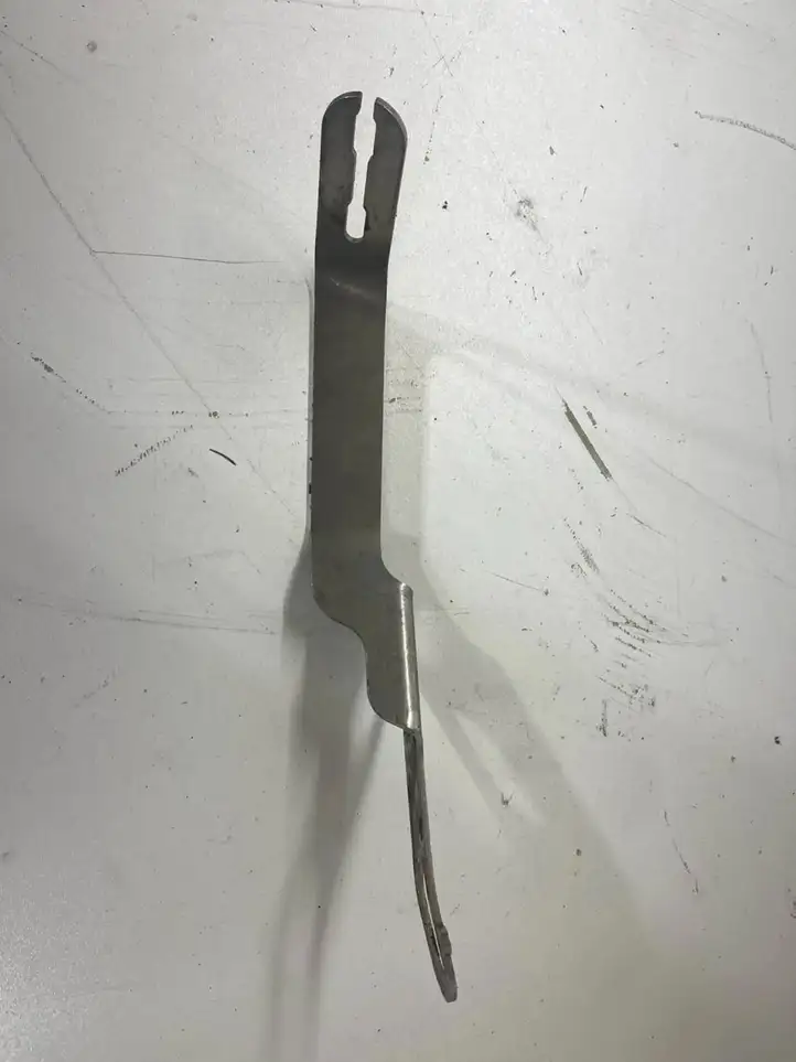 Mercedes-Benz C AMG W205 (2014 - ) a2054923841 Кронштейн глушителя — фото 1