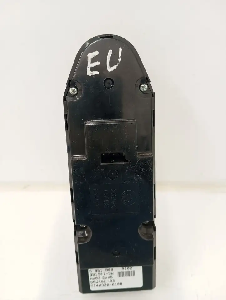BMW 5 E60 E61 (2004 - 2010) 6951909 Кнопка стеклоподъемников — фото 1