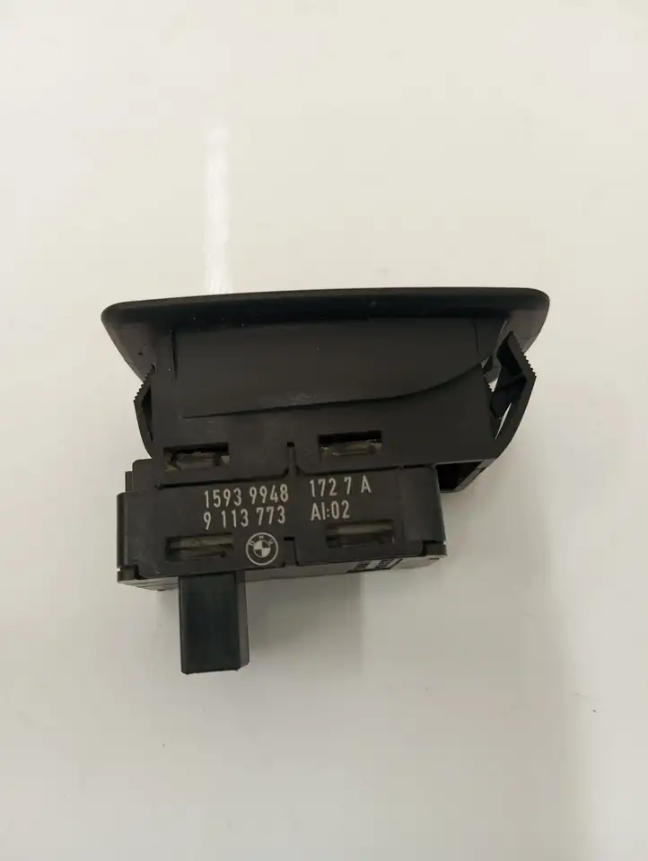 BMW 5 E60 E61 (2004 - 2010) 9113773 Кнопка стеклоподъемников — фото 2
