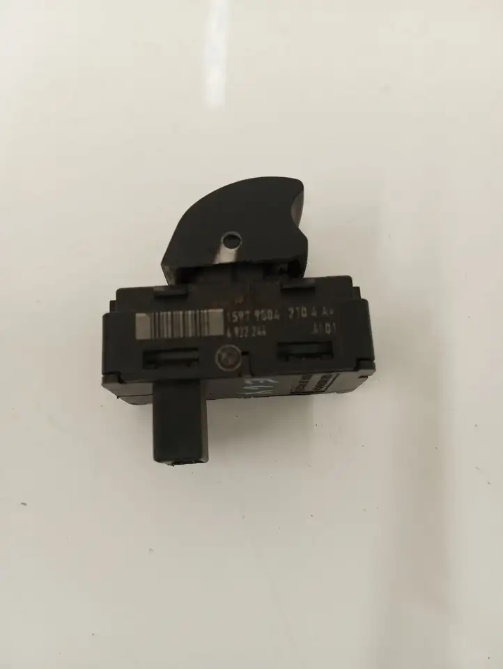 BMW 5 E60 E61 (2004 - 2010) 6922244 Кнопка стеклоподъемников — фото 2
