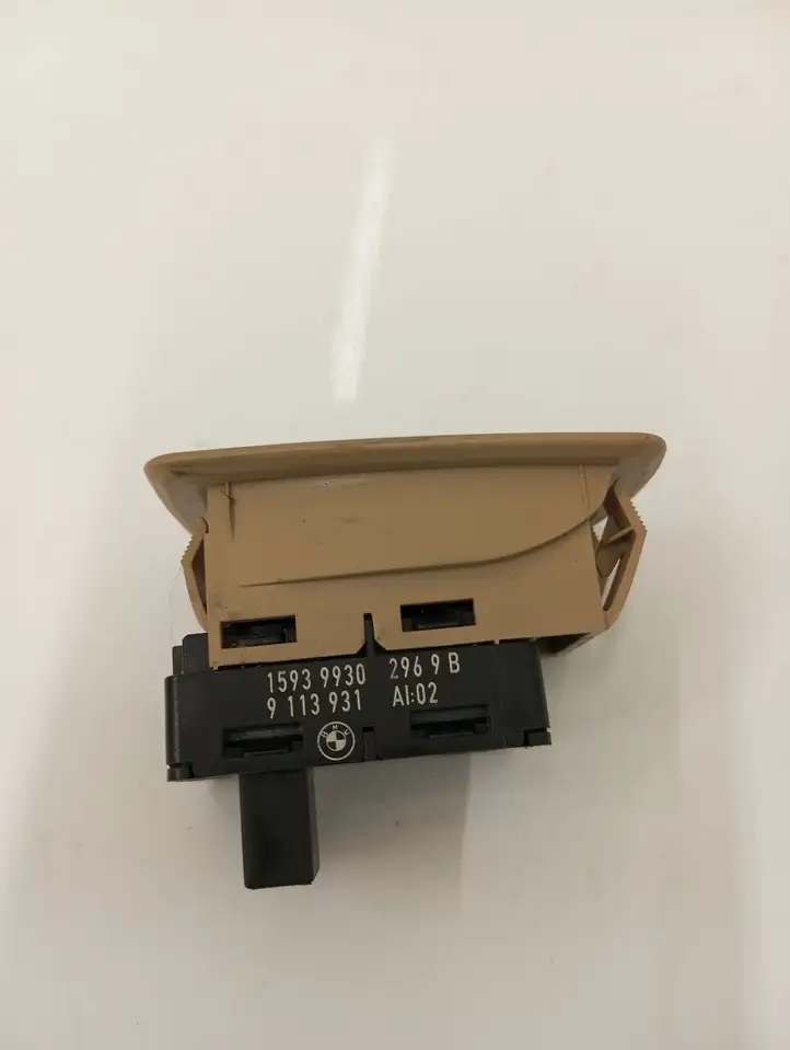 BMW 5 E60 E61 (2004 - 2010) 9113931 Кнопка стеклоподъемников — фото 2