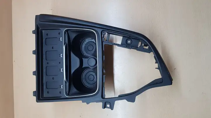 BMW 4 F32 F33 (2013 - 2017) 105495994C Передний подстаканник — фото 2