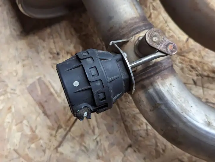 BMW X3 F25 (2010 - 2017)  7606413 Глушитель