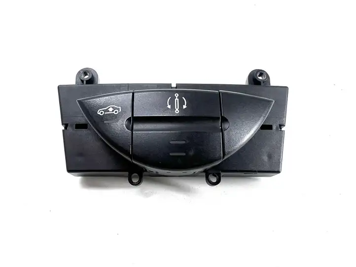 Mercedes-Benz E W211 (2002 - 2009) 2118213258 Включатель регулировки высоты / жесткости ходовой части — фото 1