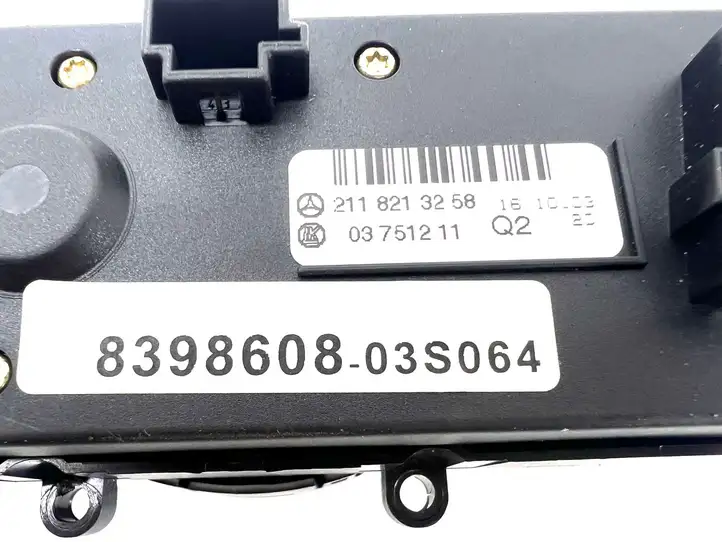 Mercedes-Benz E W211 (2002 - 2009) 2118213258 Включатель регулировки высоты / жесткости ходовой части — фото 8