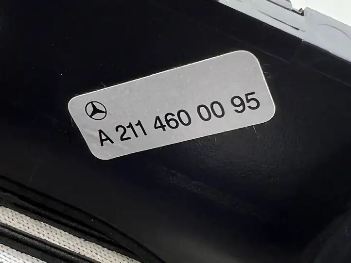 Mercedes-Benz E W211 (2002 - 2009) A2114600095 Обшивка рулевой колонки — фото 4