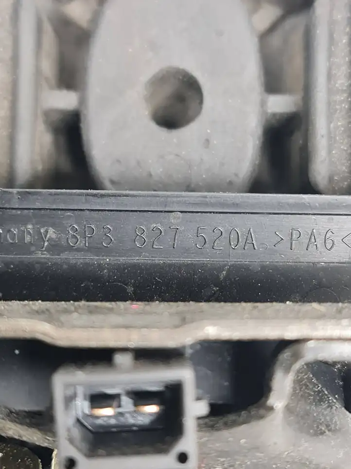 Audi A3/S3 8P (2003 - 2005) 8P3827520A Замок крышки багажника — фото 6