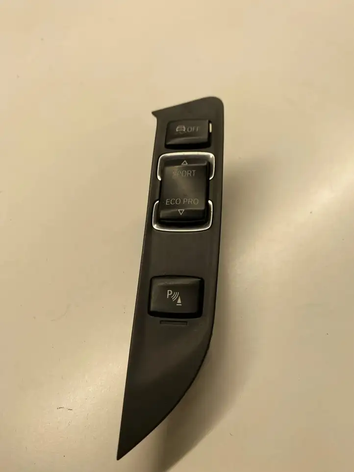 BMW 3 F30 F35 F31 (2012 - 2018) 9252921 Кнопка парктроника — фото 1