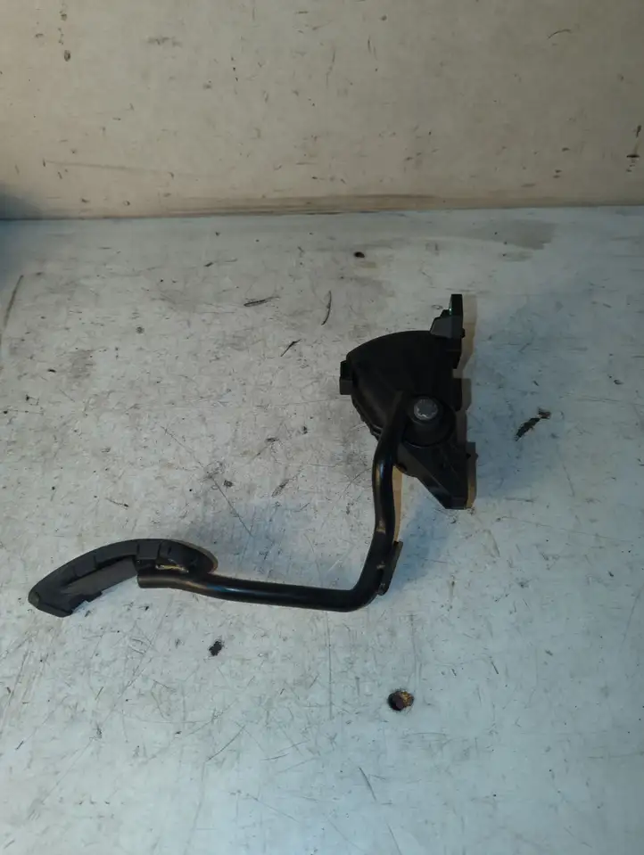 Audi A8 S8 D3 4E (2007 - 2010) 4E2723523F Педаль акселератора — фото 4