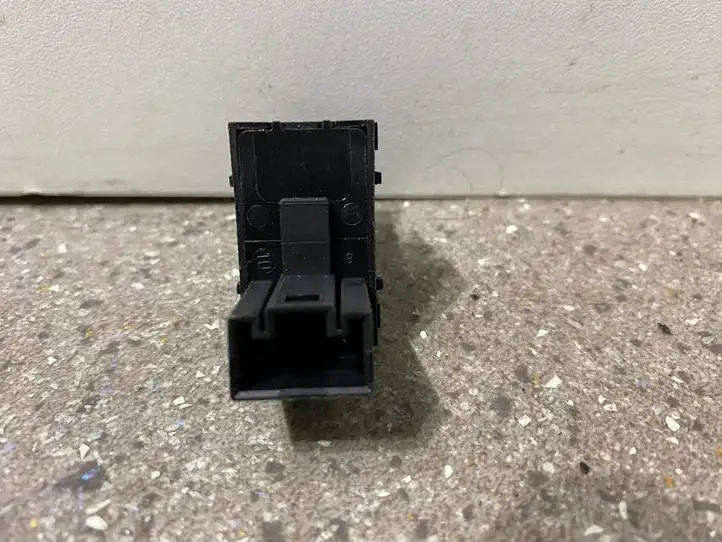 Volkswagen PASSAT CC (2008 - 2012) 7L6959855B Кнопка стеклоподъемников — фото 2