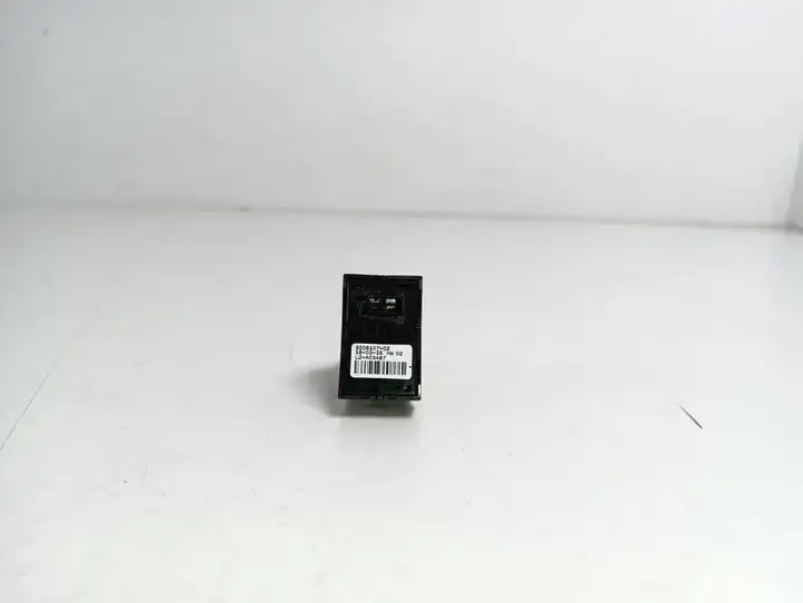 BMW 2 F46 (2015 - ) 9208107 Блок кнопок стеклоподъемников — фото 2