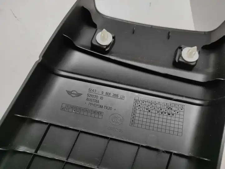 Mini Cooper Countryman R60 (2010 - 2016) 51439801265 Нижняя обшивка стойки B — фото 3