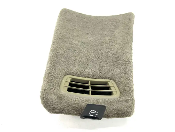 Volvo XC90 (2002 - 2006)   Нижний отделочный щит бока багажника