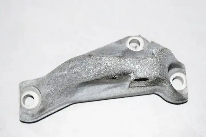 BMW 3 E90 E91 (2005 - 2012) 7804376 Кронштейн топливного насоса — фото 4