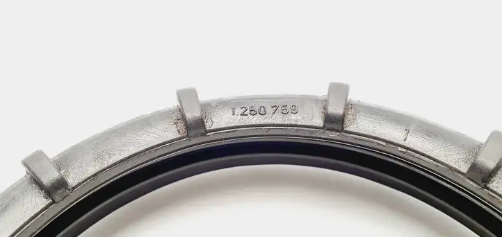 Mercedes-Benz C W203 (2000 - 2007) 1250759 Гайка топливного насоса — фото 3