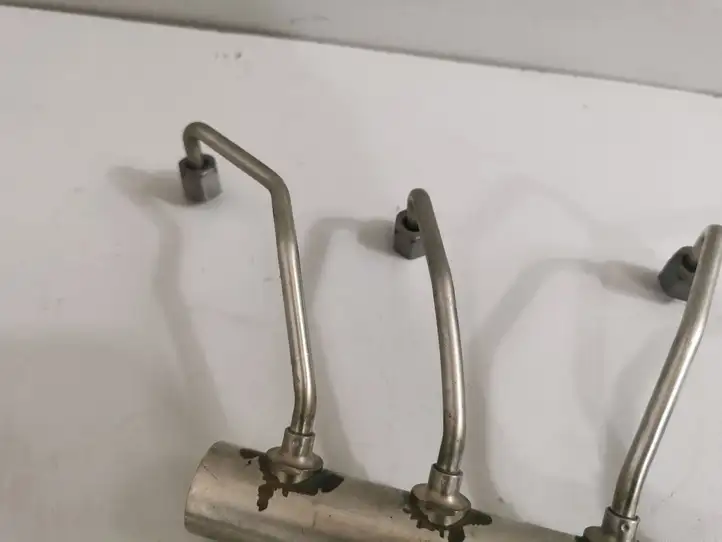 BMW 3 F30 F35 F31 (2012 - 2018) 7585411 Магистральная топливная трубка — фото 4