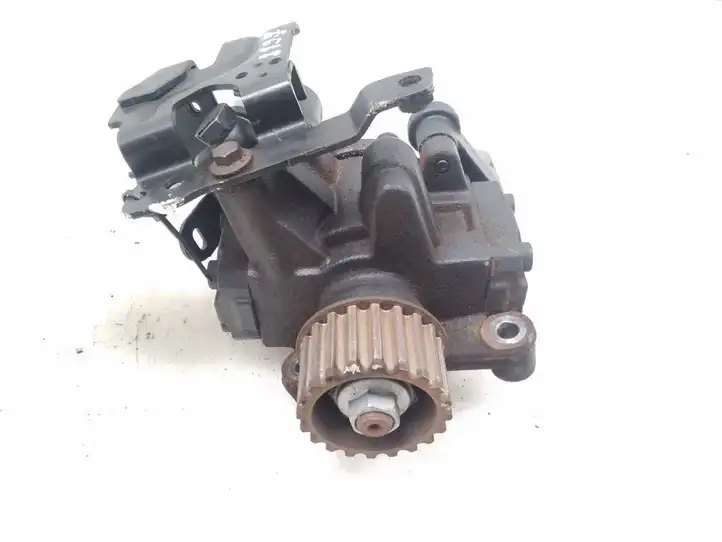 Nissan Juke I F15 (2010 - 2018) 167008557R Топливный насос — фото 1