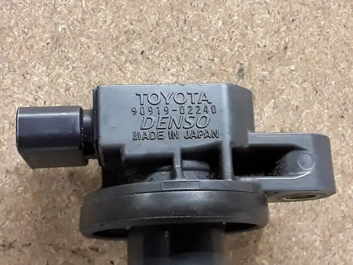 Toyota Prius (XW20) (2003 - 2009) 9091902240 Катушка зажигания — фото 3