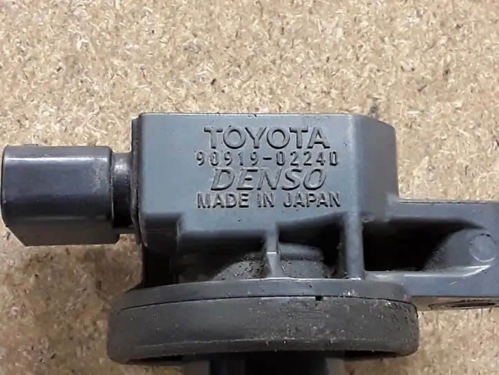 Toyota Prius (XW20) (2003 - 2009) 9091902240 Катушка зажигания — фото 3