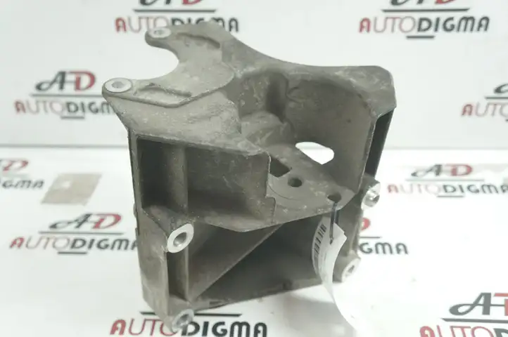Audi A6 S6 C5 4B (2001 - 2004) 077260885 Кронштейн насоса ГУР — фото 3
