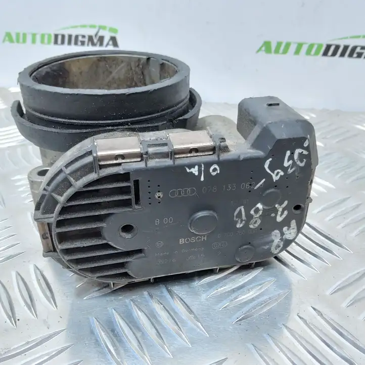 Audi A8 S8 D2 4D (1999 - 2002) 078133062B Дроссельная заслонка — фото 3