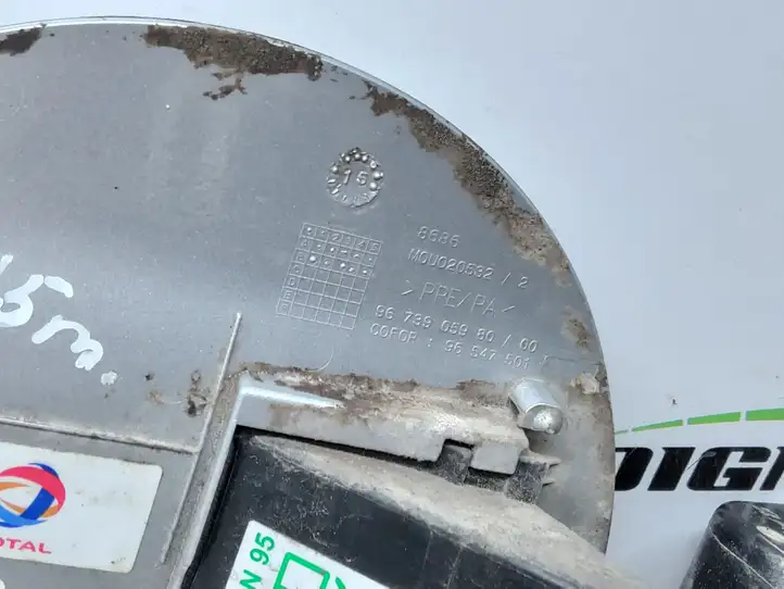 Peugeot 208 (2012 - 2015) 9673905980 Крышка топливного бака — фото 2