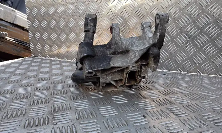 Audi A6 S6 C6 4F (2004 - 2008) 059145169AA Кронштейн насоса ГУР — фото 2