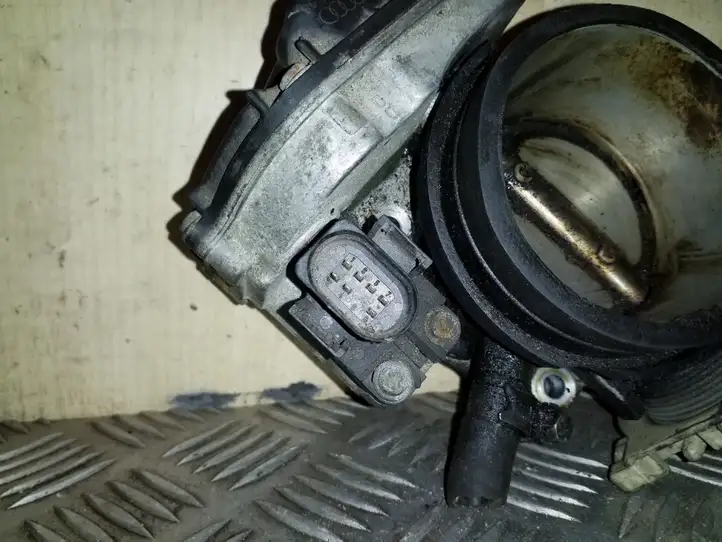 Audi A4 S4 B5 8D (1999 - 2001) 078133063AK Дроссельная заслонка — фото 9