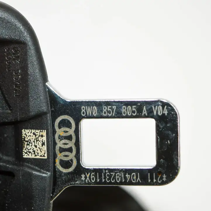 Audi A4 S4 B9 8W (2019 - ) 8W0857805A Задний ремень безопасности — фото 8