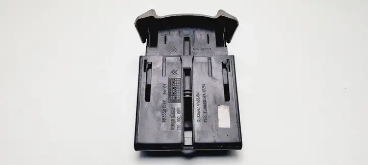 Citroen Xsara Picasso (1999 - 2012) 9635581577 Передняя пепельница — фото 4