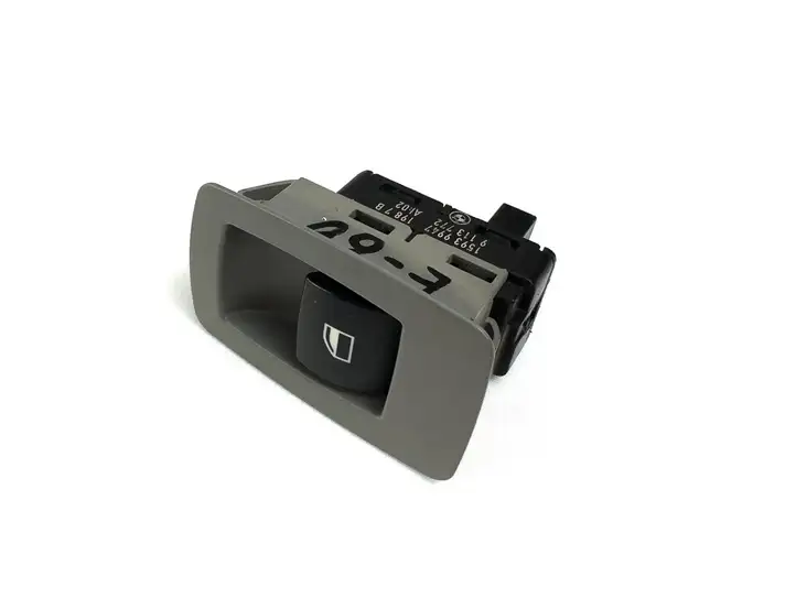 BMW 5 E60 E61 (2004 - 2010) 9113772 Кнопка стеклоподъемников — фото 1