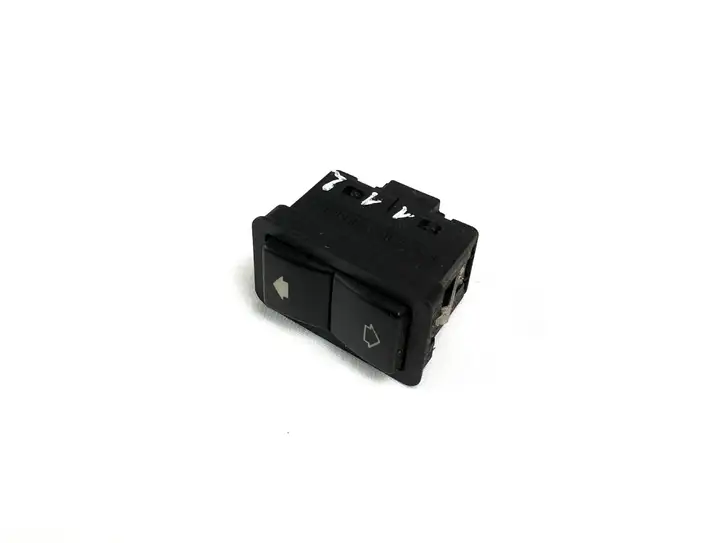 BMW 5 E39 (1996 - 2003) 8368974 Кнопка стеклоподъемников — фото 1