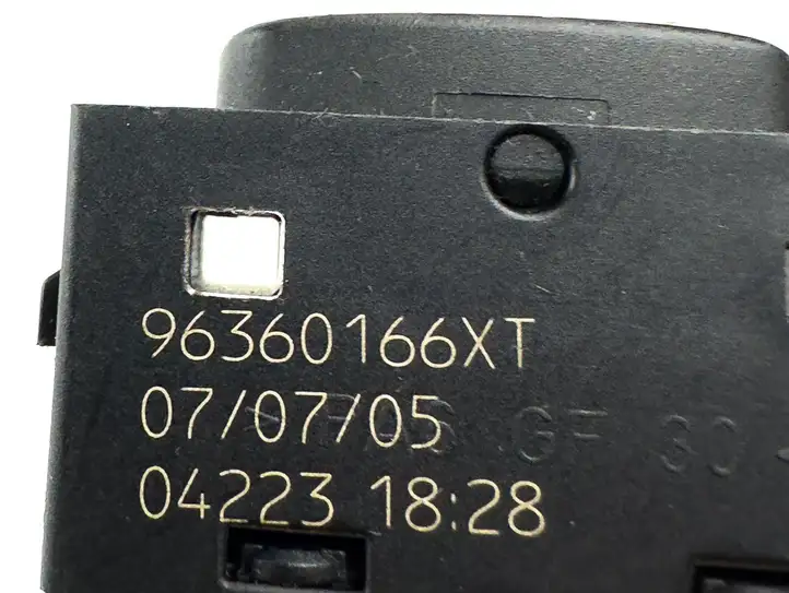 Peugeot 307 (2005 - 2008) 96360166xt Блок кнопок стеклоподъемников — фото 4