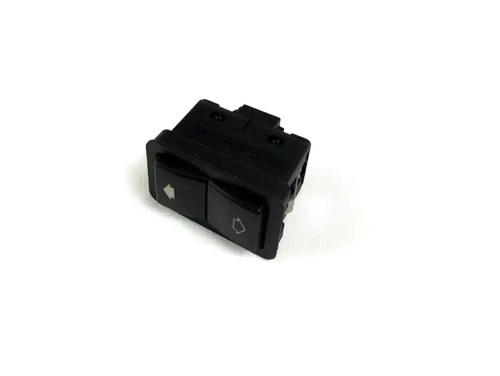 BMW 5 E39 (1996 - 2003) 8368974 Кнопка стеклоподъемников — фото 1