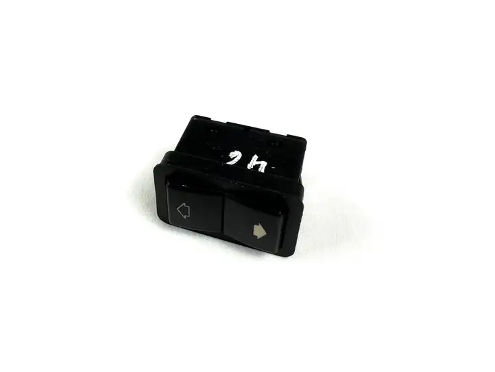 BMW 5 E39 (1996 - 2003) 8368974 Кнопка стеклоподъемников — фото 2