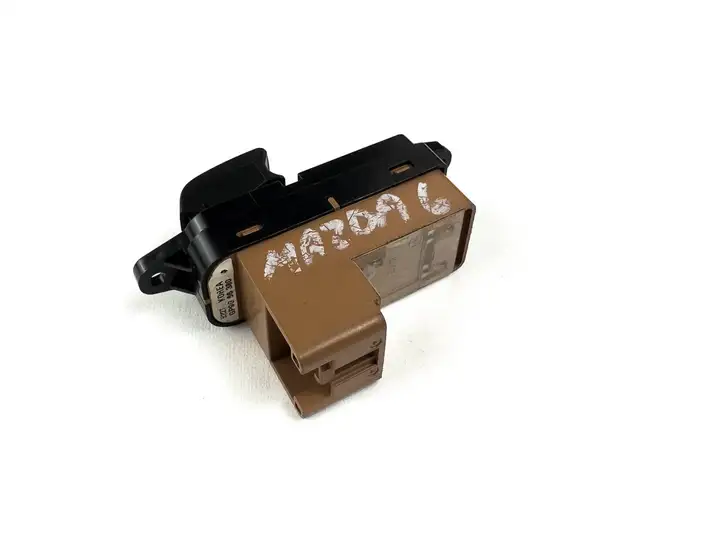 Mazda 6 (2005 - 2007) gp9g66380 Кнопка стеклоподъемников — фото 2