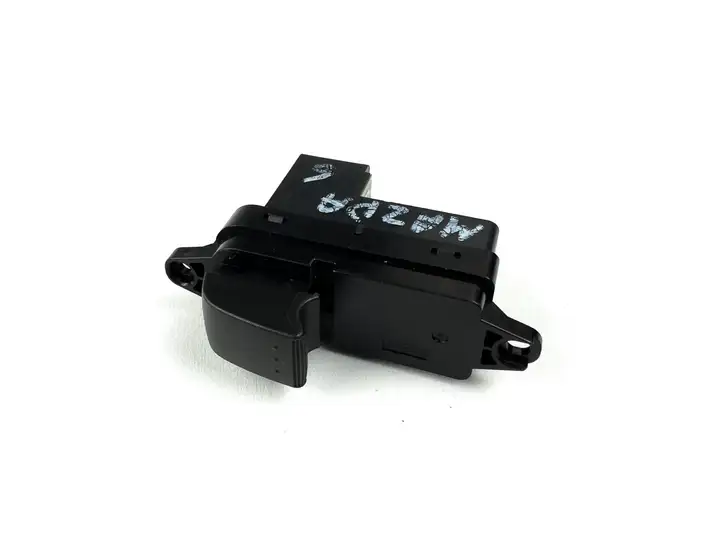 Mazda 6 (2005 - 2007) gp9a66370 Кнопка стеклоподъемников — фото 2