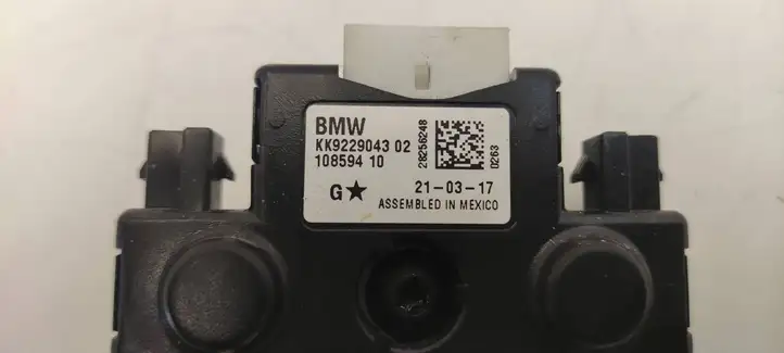 BMW 3 F30 F35 F31 (2012 - 2018) 9229043 Усилитель антенны — фото 4